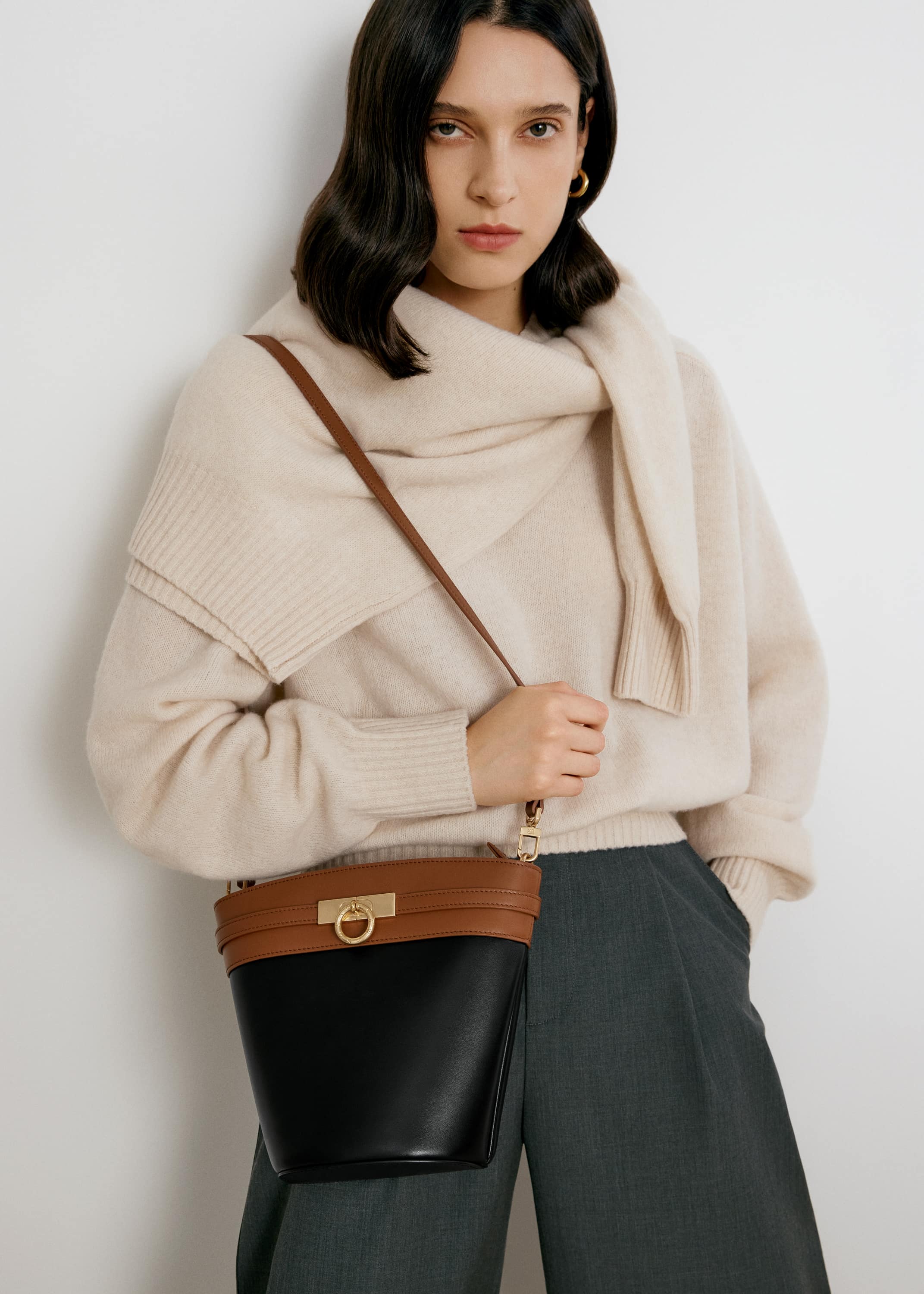 Madison Bucket Bag - Image 29