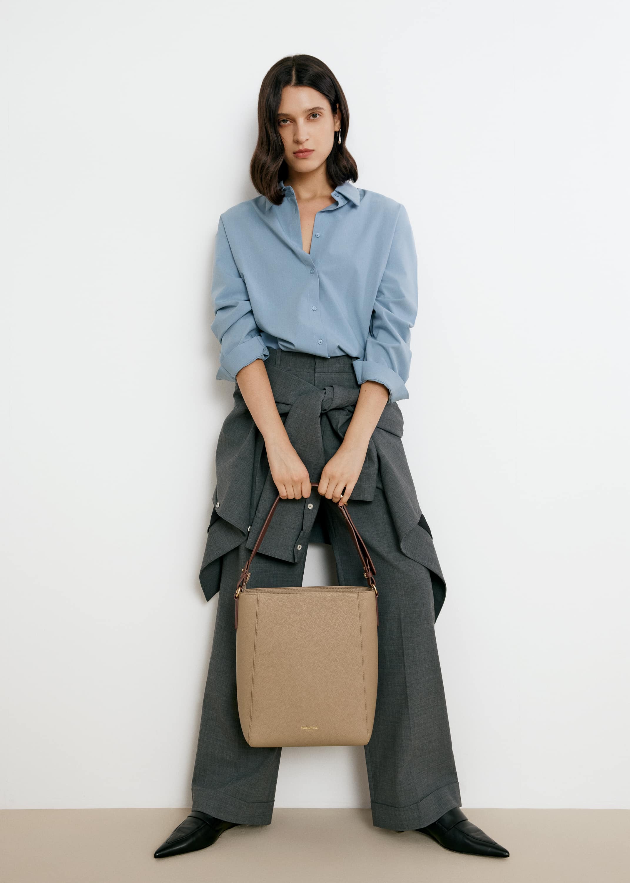 Carrie Medium Tote Bag - Image 4