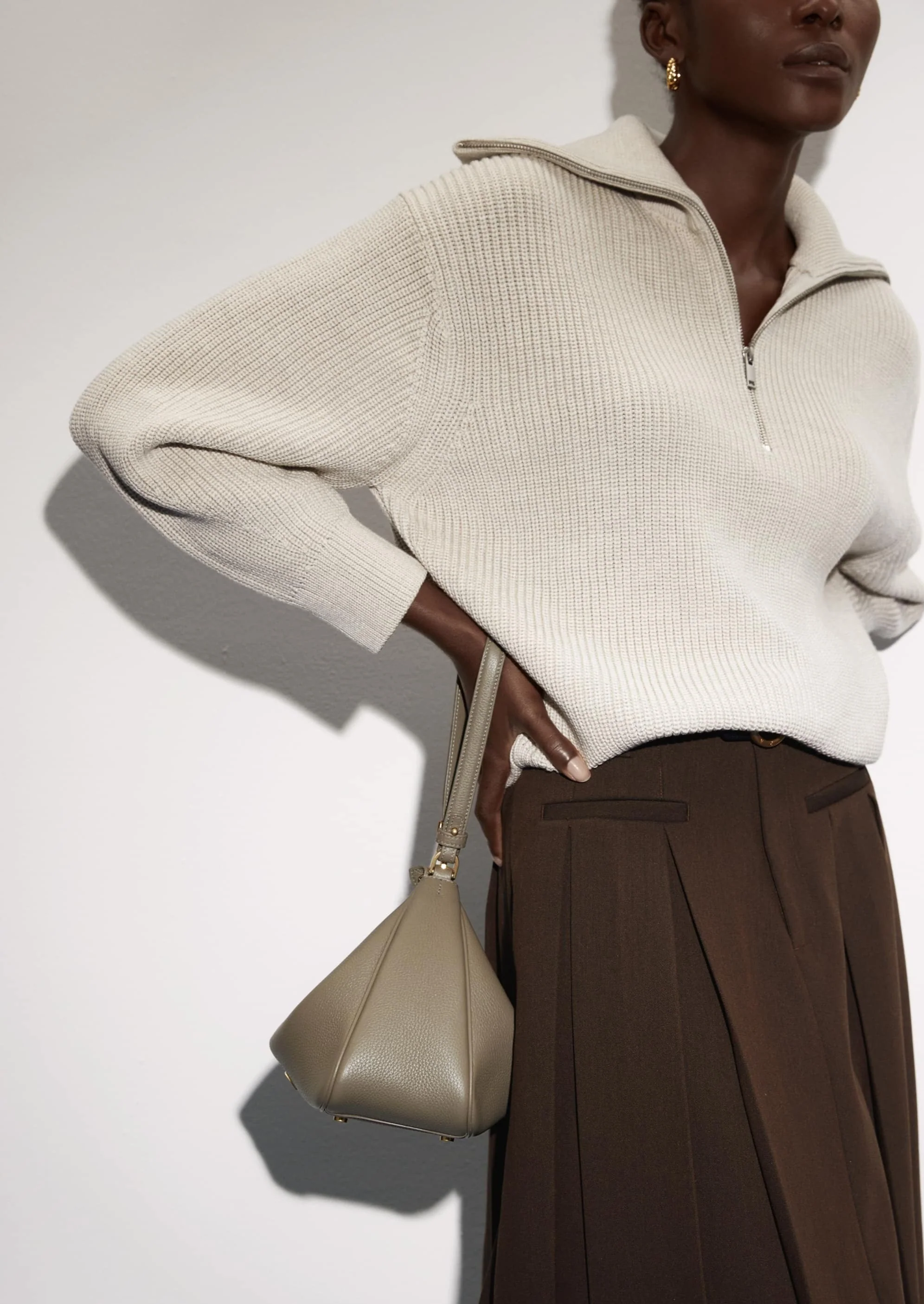 Sophie Soft Shoulder Bag - Image 13